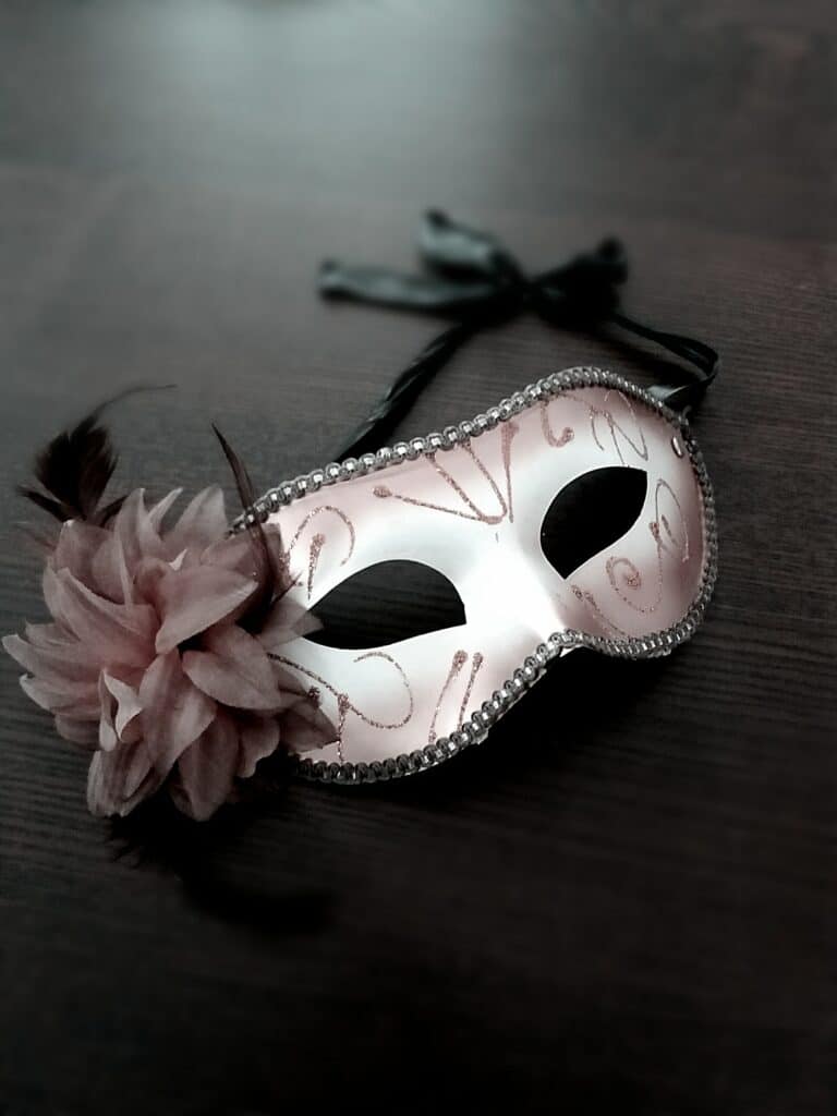 ball mask, pink. with flower